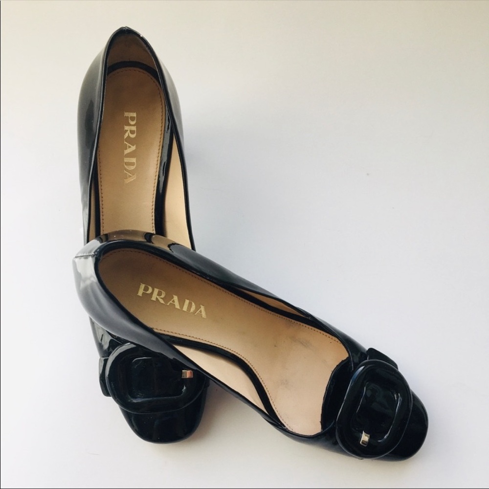 🎈 PRADA Black Patent Classic style shoe